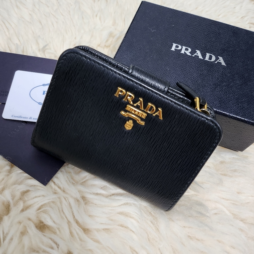 Prada Black Red Saffiano Leather coin Wallet Excellent condition! - Picture 13 of 13